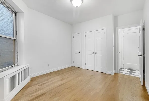 $5,000 | 330 East 58th Street, Unit 3E | Sutton Place