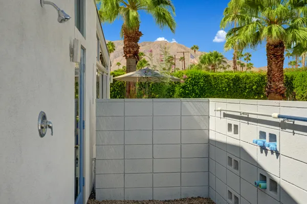 $1,075,000 | 406 East Desert Holly Circle, Palm Springs, CA 92262