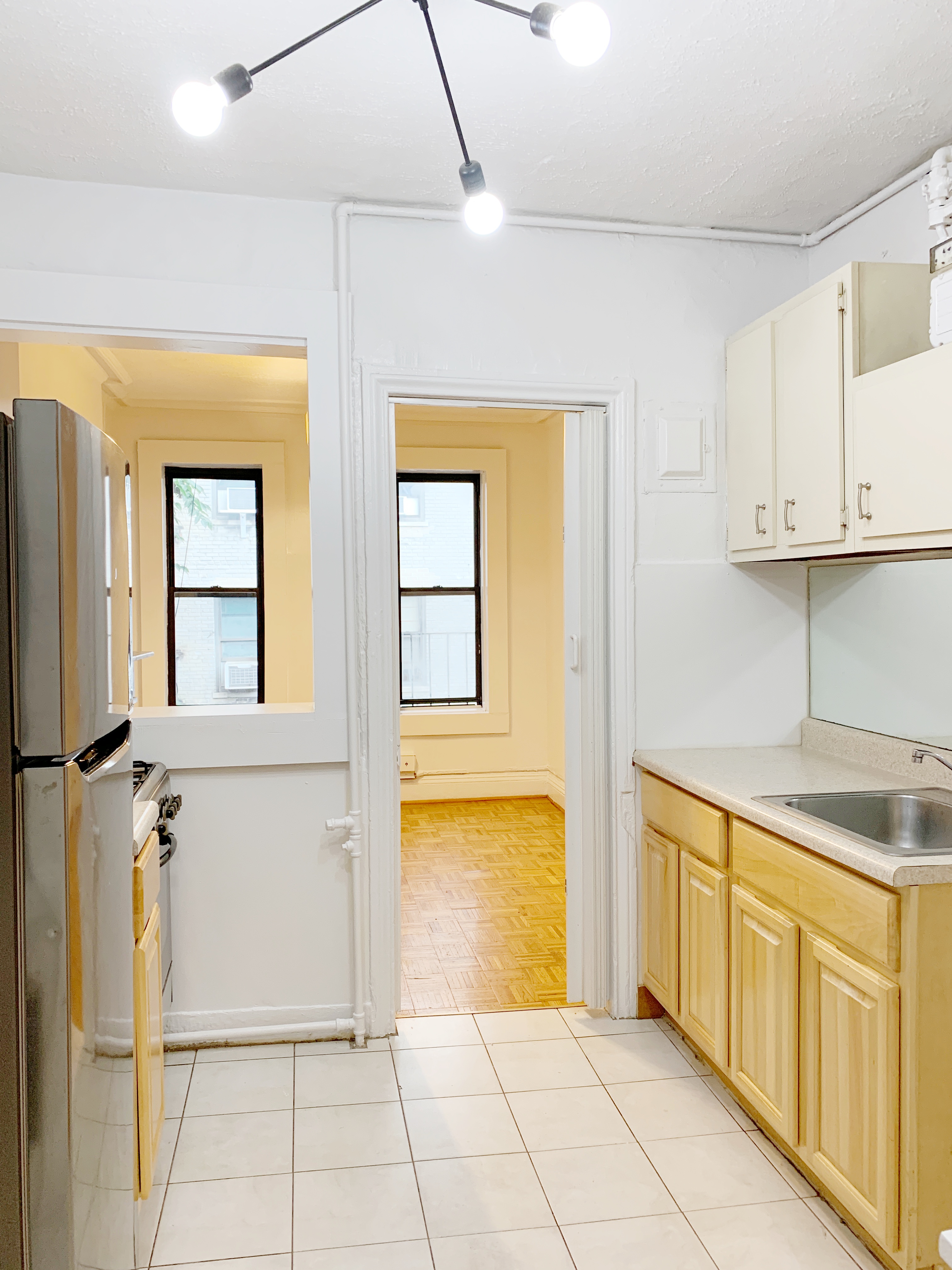 404 East 73rd Street, Unit 12 Manhattan, NY 10021 - Photo 5 of 6