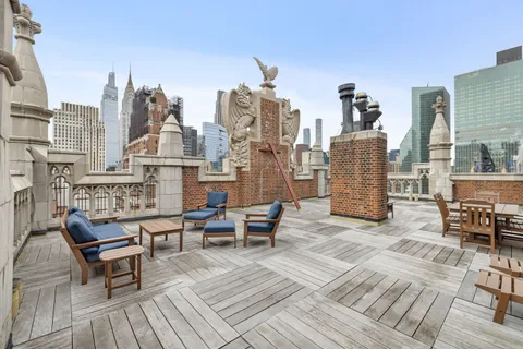 $325,000 | 25 Tudor City Place, Unit 922 | Murray Hill
