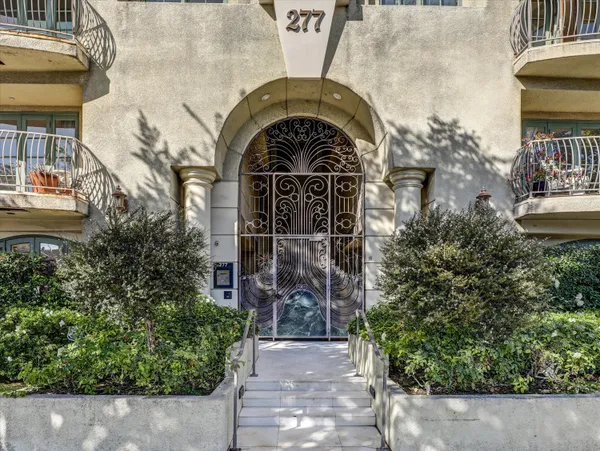 $1,299,000 | 277 South Spalding Drive, Unit 102, Beverly Hills, CA 90212