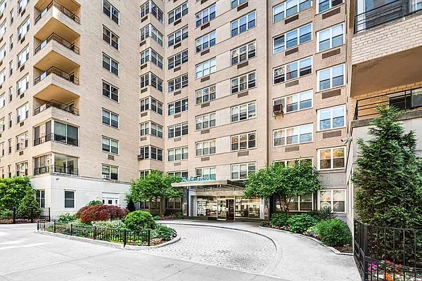 11 5th Avenue, Unit 4K Manhattan, NY 10003 - Photo 9 of 11