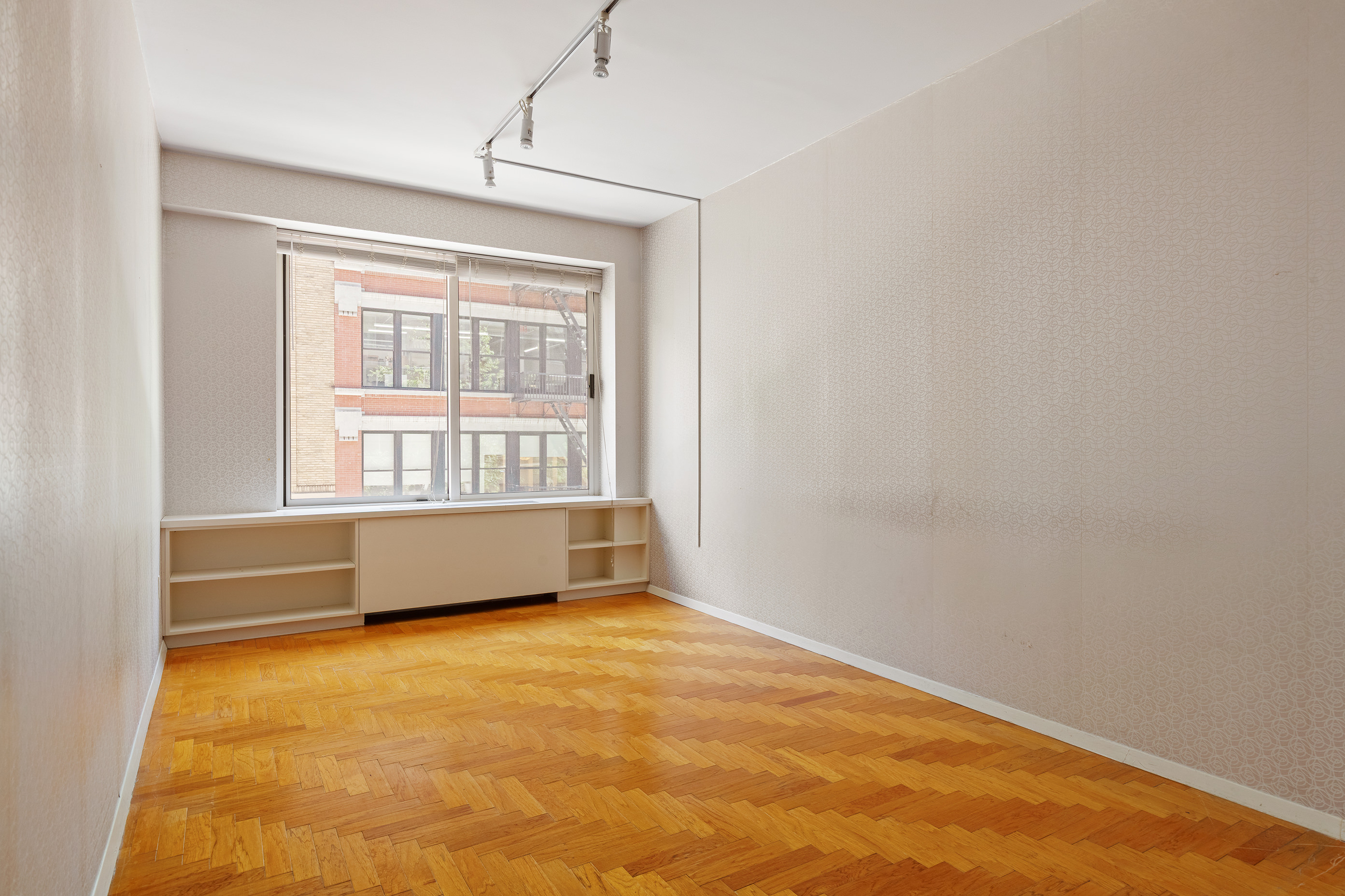 170 East 87th Street, Unit W3E Manhattan, NY 10128 - Photo 4 of 18 Gallery Image 4