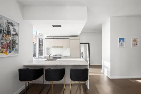 $1,595,000 | 305 East 51st Street, Unit 11D | Midtown East