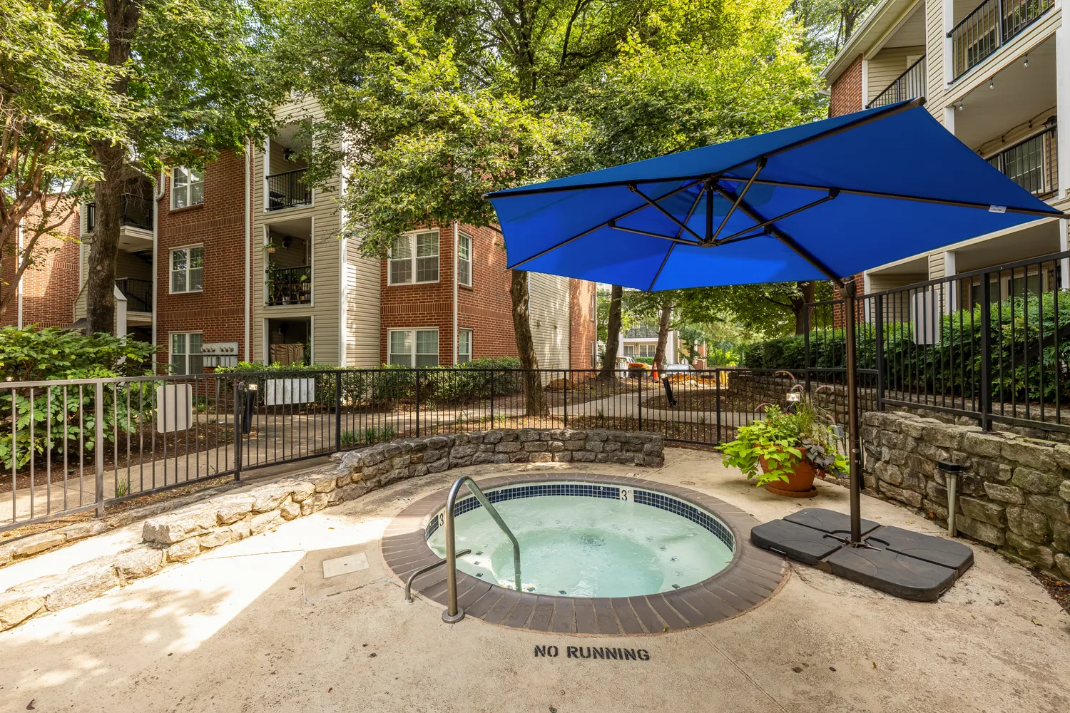 $275,000 | 3309 Wyndham Circle, Unit 3180, Alexandria, VA 22302