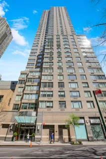 $2,290,000 | 2 Columbus Avenue, Unit 17C | Upper West Side