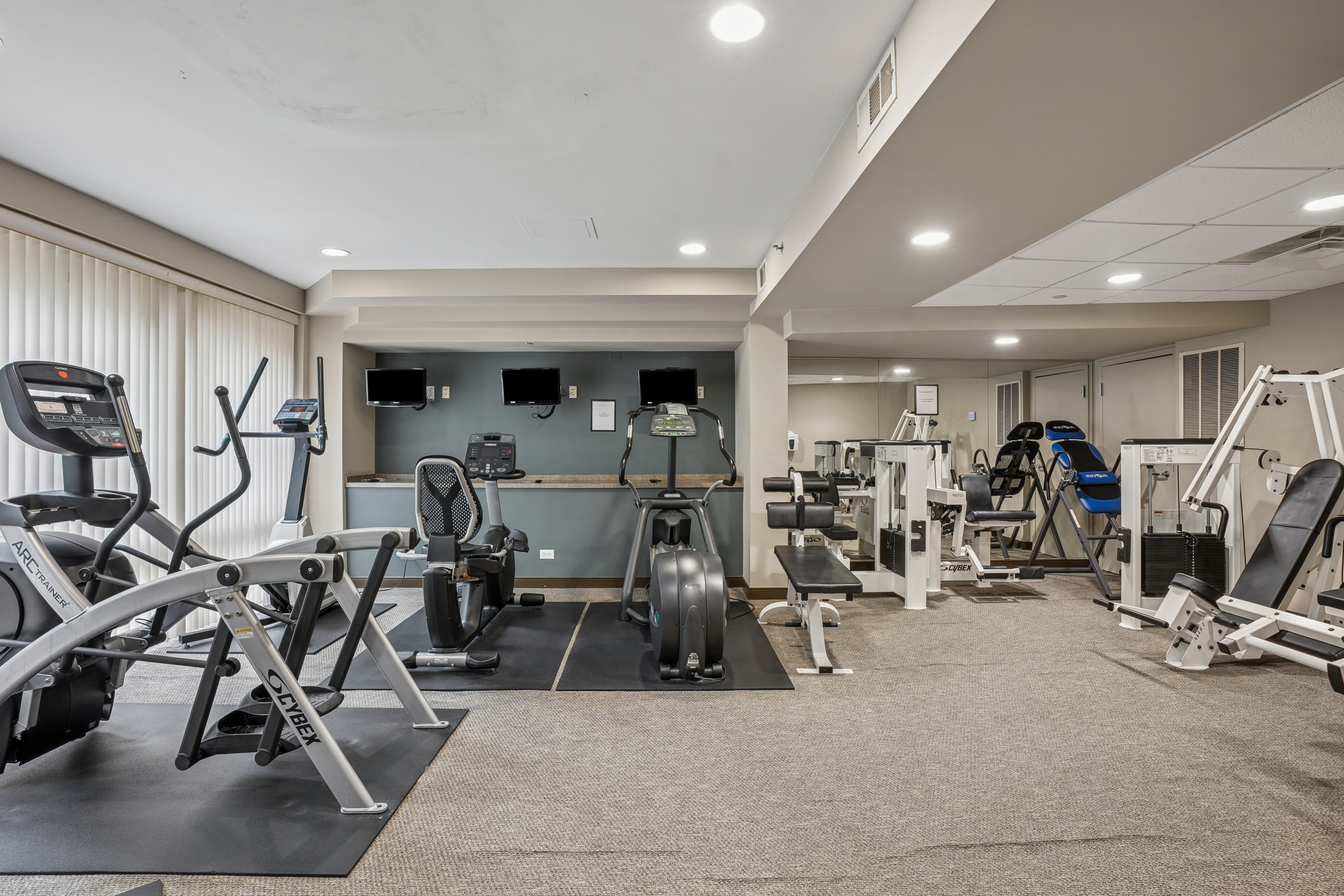 2626 Peachtree Road, Unit 1108 Atlanta, GA 30305 - Photo 22 of 25 a view of a room with gym equipment