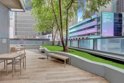 $725,000 | 1600 Broadway, Unit 19F | Midtown Central