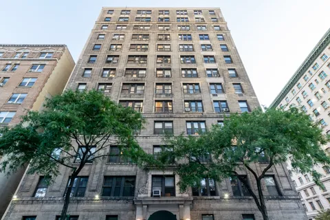 $2,195,000 | 176 West 87th Street, Unit 2B | Upper West Side