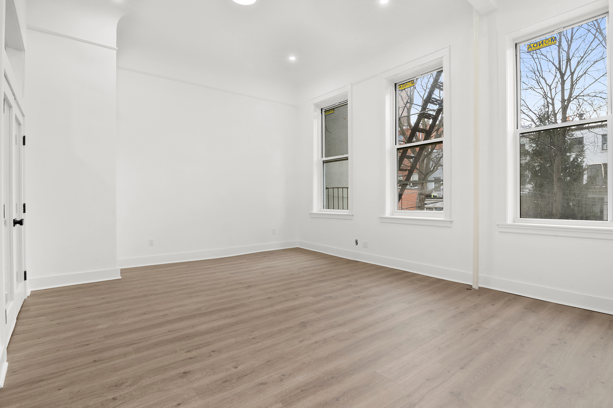 254 Cumberland Street, Unit 2 Brooklyn, NY 11205 - Photo 4 of 8