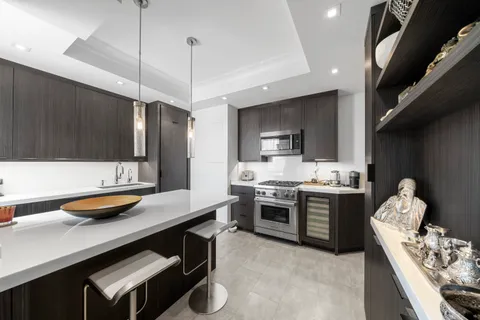 $4,650,000 | 860 5th Avenue, Unit 18A | Lenox Hill