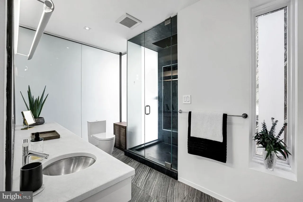 1630 19th Street Northwest Washington, DC 20009 - Photo 21 of 44