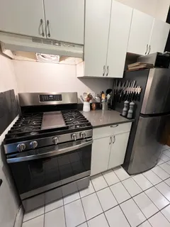 $4,500 | 200 West 54th Street, Unit 6L | Theater District