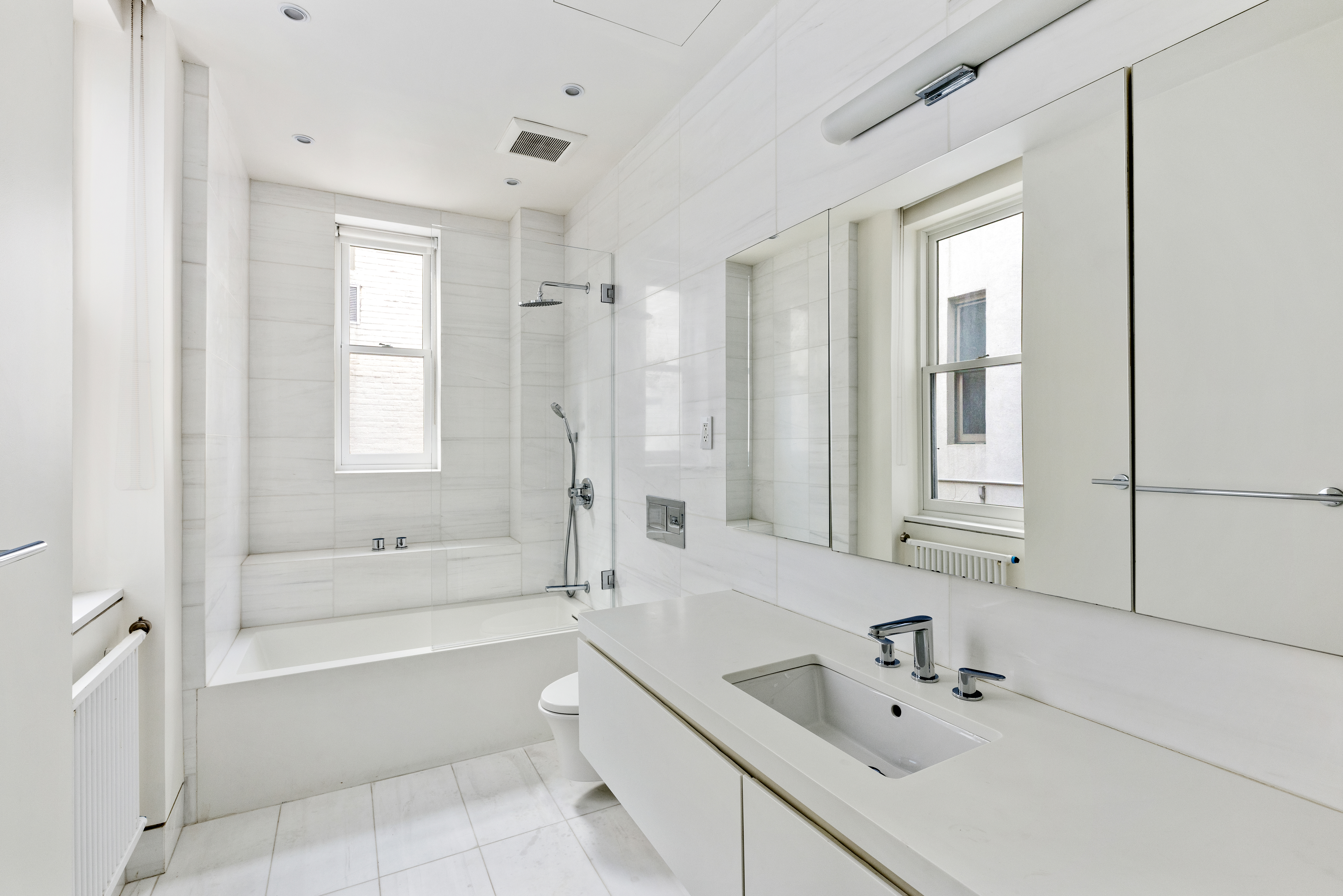 131 East 70th Street, Unit 3 Manhattan, NY 10021 - Photo 9 of 15