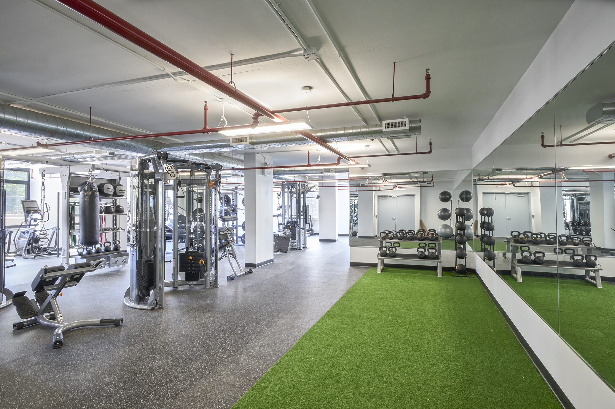 34-46 Vernon Boulevard, Unit E803 Queens, NY 11106 - Photo 12 of 17