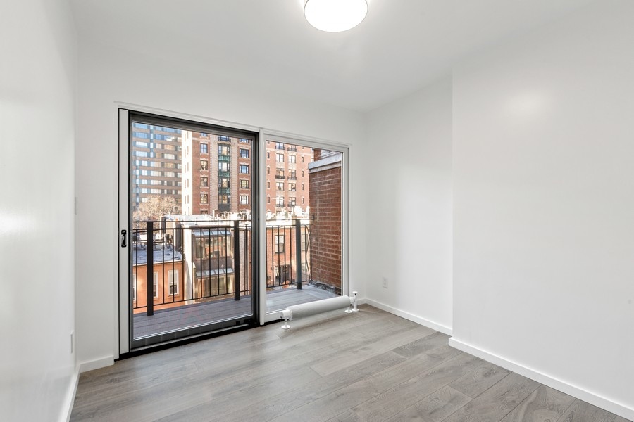 128 West 70th Street, Unit 10 Manhattan, NY 10023 - Photo 14 of 20 Gallery Image 14