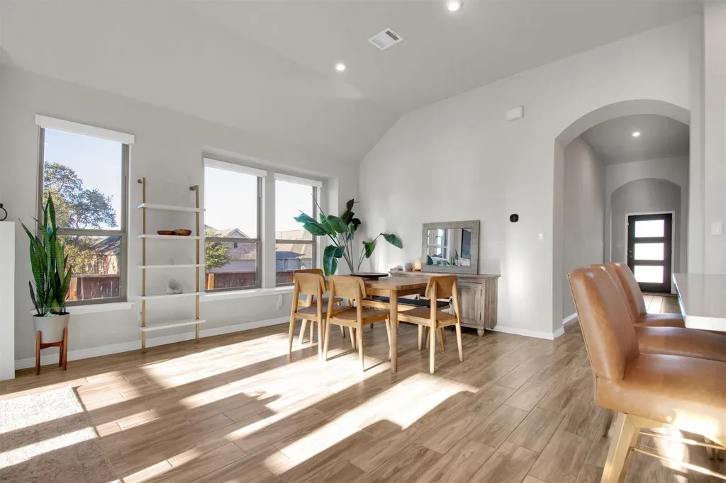 $2,800 | 104 Pin Cherry Pass, San Marcos, TX 78666