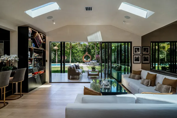 $4,900,000 | 967 Northeast 78th Street, Miami, FL 33138
