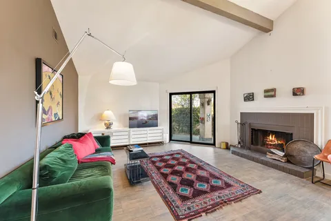 $1,095,000 | 555 Camino De Lane, Santa Barbara, CA 93111