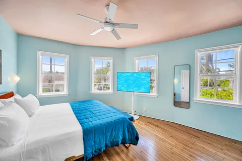 $4,250,000 | 7643 Harding Avenue, Miami Beach, FL 33141