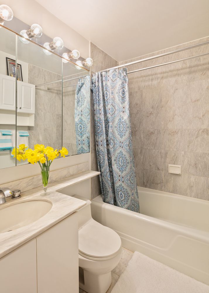 275 Greenwich Street, Unit 2A Manhattan, NY 10007 - Photo 9 of 12