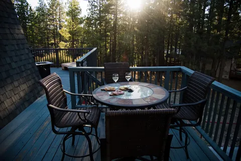 $735,000 | 40057 Highland Lane, Big Bear Lake, CA 92315