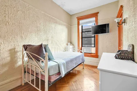 $2,300,000 | 352 New York Avenue | Crown Heights