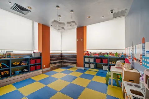 $1,598,000 | 5-09 48th Avenue, Unit 4Q | Long Island City