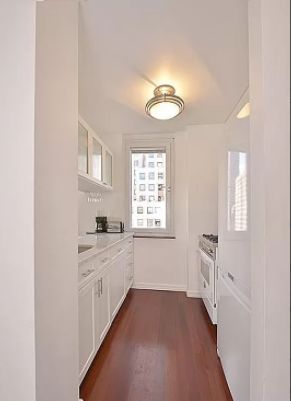 $790,000 | 350 West 50th Street, Unit 19I | Hell's Kitchen