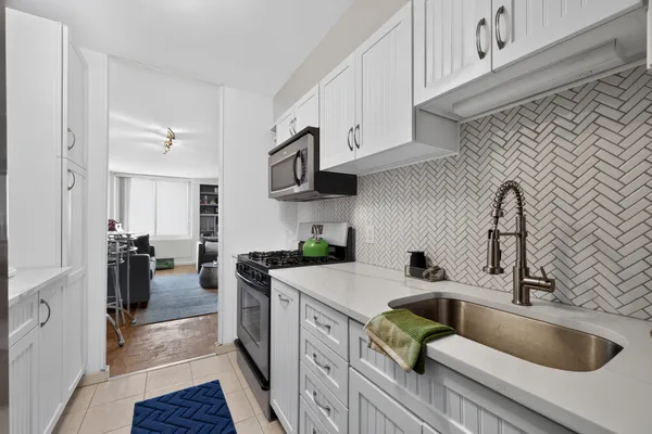 $329,900 | 604 South Washington Square, Unit 2609, Philadelphia, PA 19106