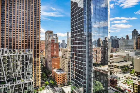 $775,000 | 160 West End Avenue, Unit 26U | Upper West Side