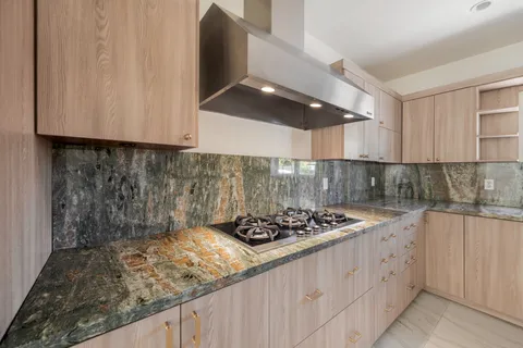 $3,999,900 | 2850 Sheridan Avenue, Miami Beach, FL 33140
