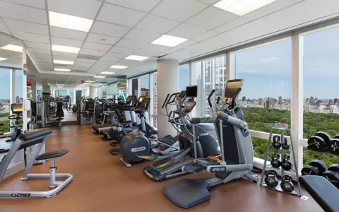 $3,880,000 | 25 Columbus Circle, Unit 59F | Upper West Side