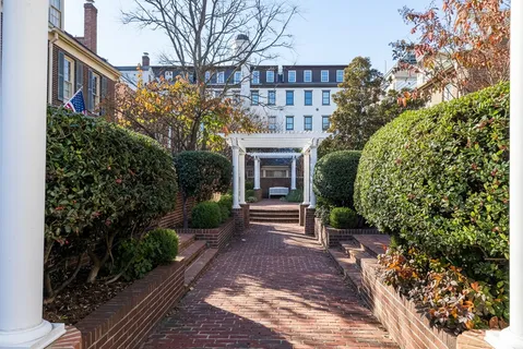 $765,000 | 564 North St Asaph Street, Alexandria, VA 22314