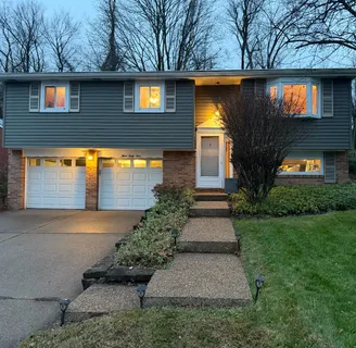 $239,900 | 344 Springwood Drive, Verona, PA 15147