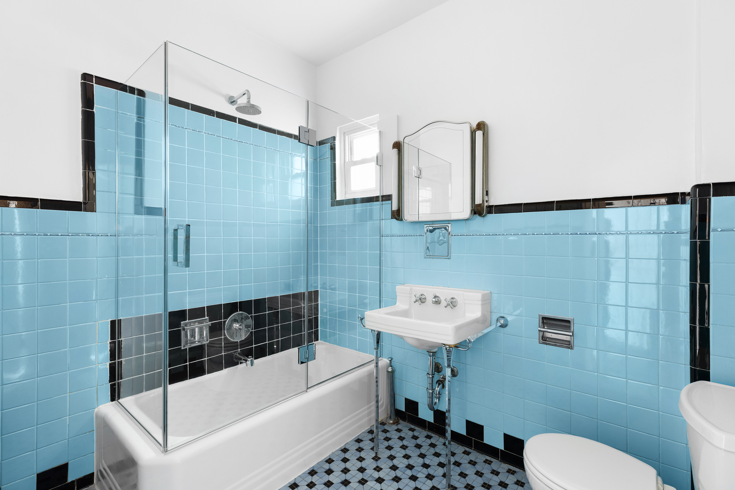 189 Freeman Street Brooklyn, NY 11222 - Photo 11 of 13