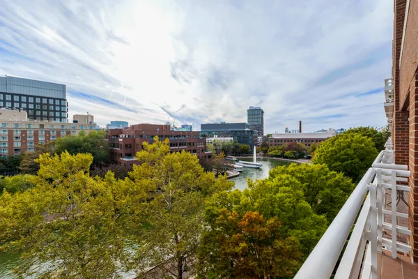 $1,450,000 | 6 Canal Park, Unit 606, Cambridge, MA 02141