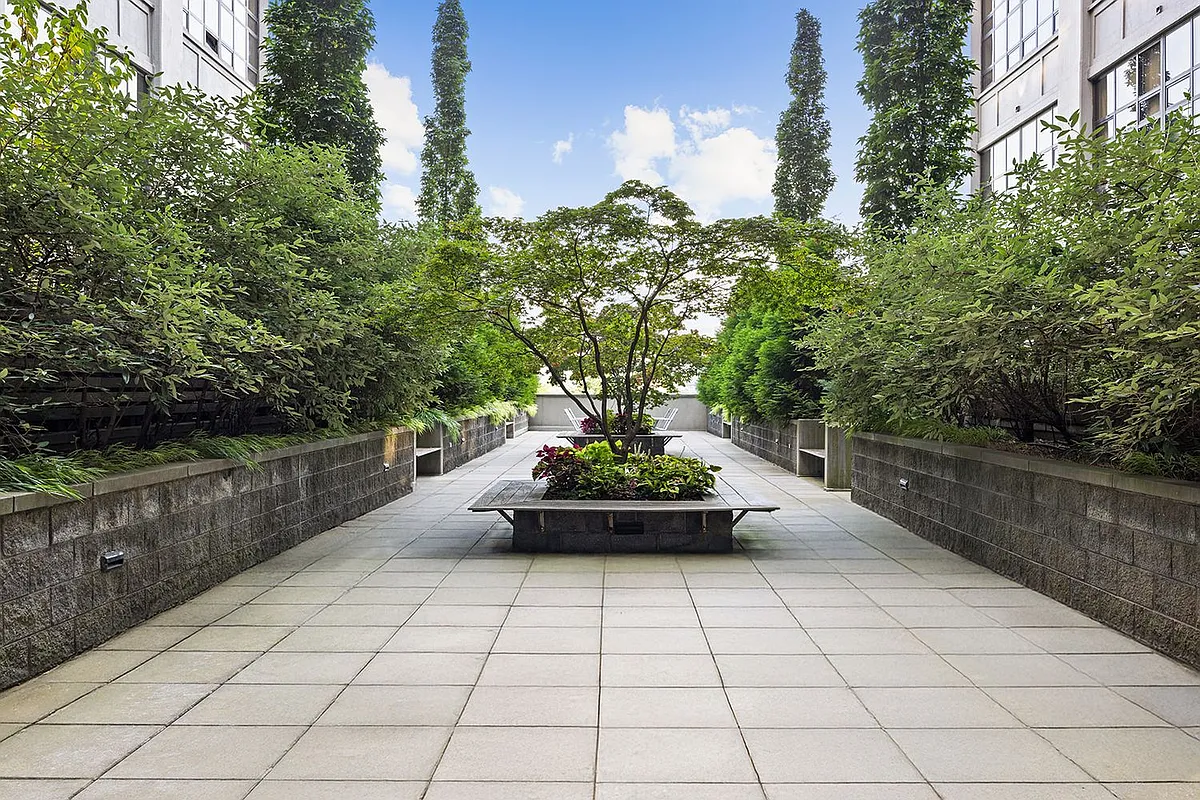 360 Furman Street, Unit 715 Brooklyn, NY 11201 - Photo 17 of 34 Gallery Image 17