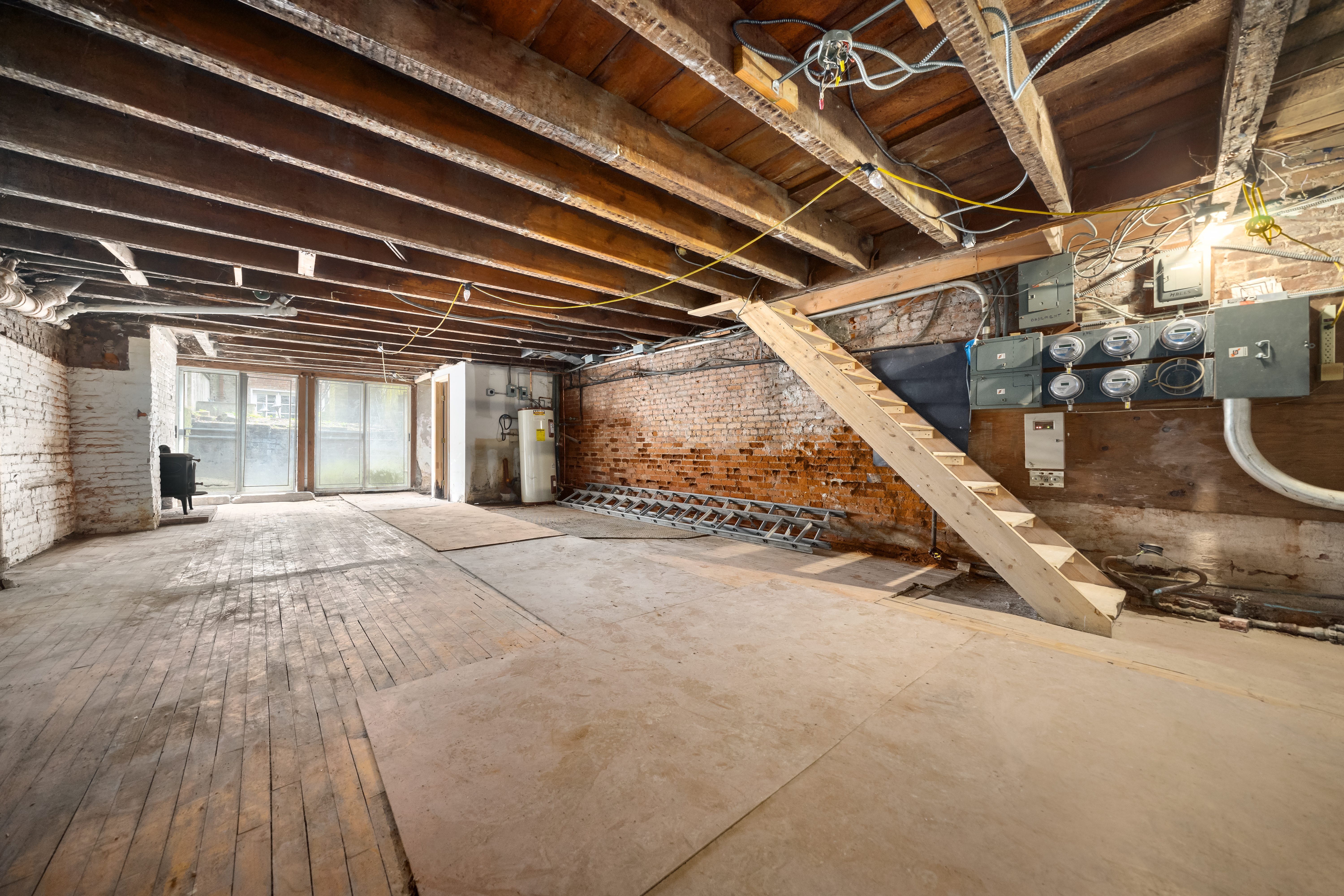 10 Bedford Street Manhattan, NY 10014 - Photo 20 of 29 a view of an empty room