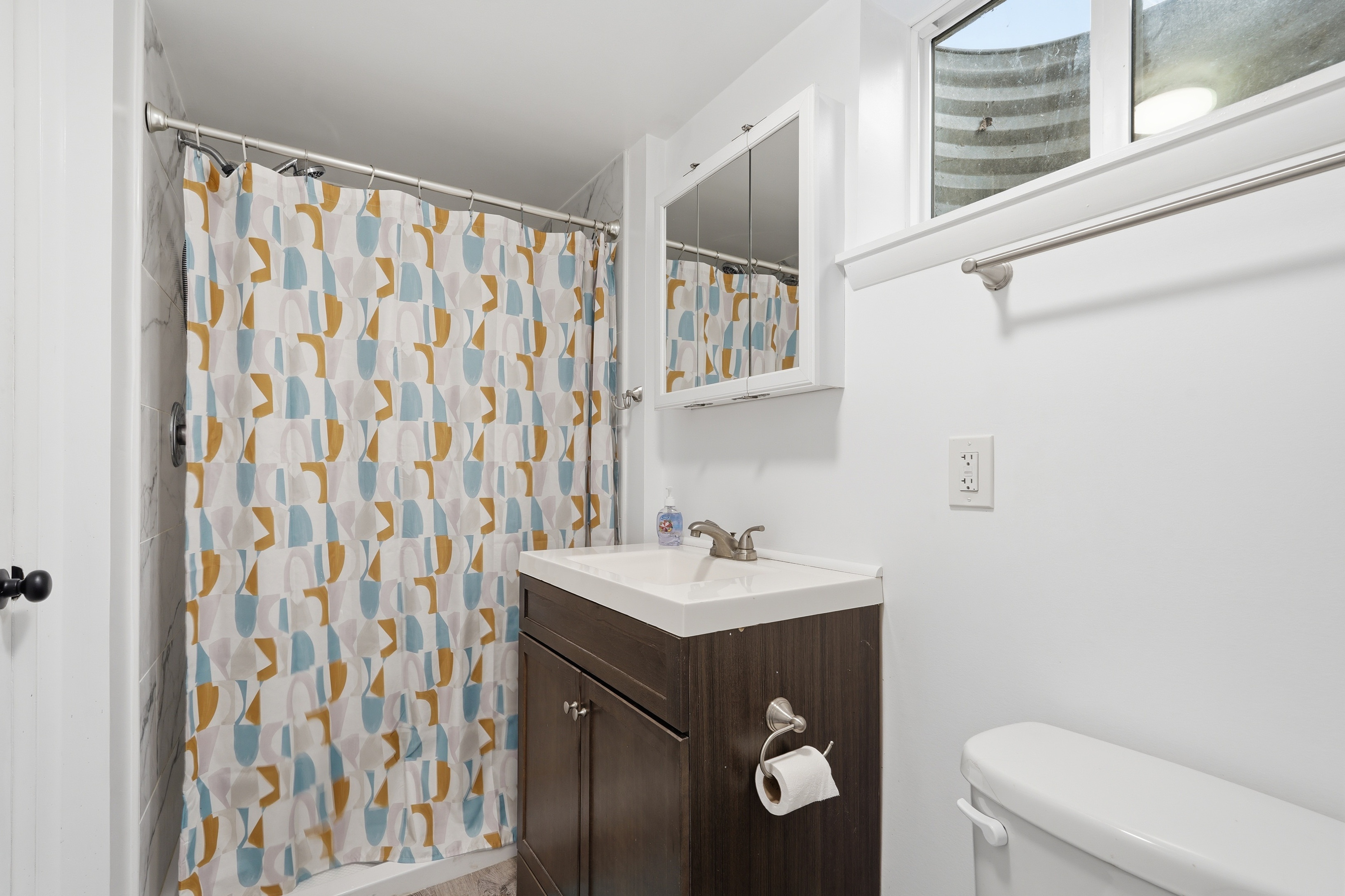 7717 McKaig Road Frederick, MD 21701 - Photo 26 of 53 a bathroom with a sink and a mirror