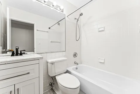 $700,000 | 301 West 110th Street, Unit 2L | Harlem