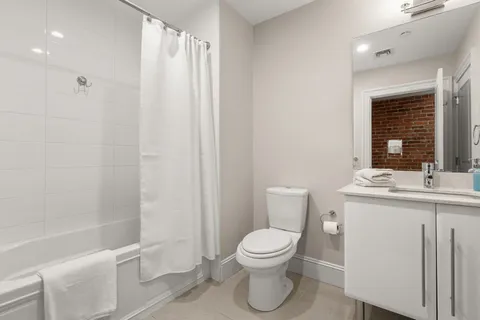 Contact Agent | Beacon Street, Brookline, MA 02446