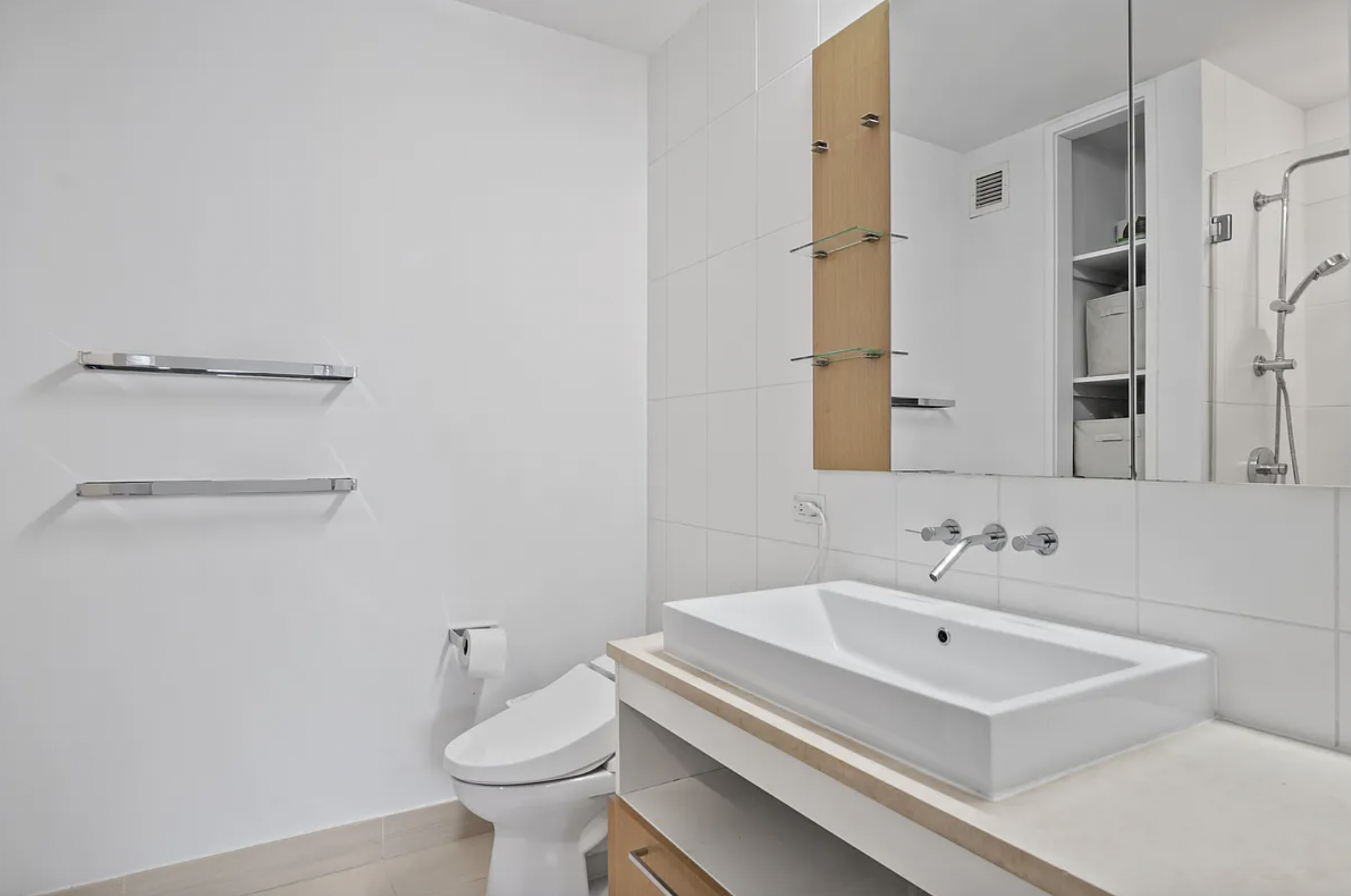 11-02 49th Avenue, Unit 4G Queens, NY 11101 - Photo 5 of 18