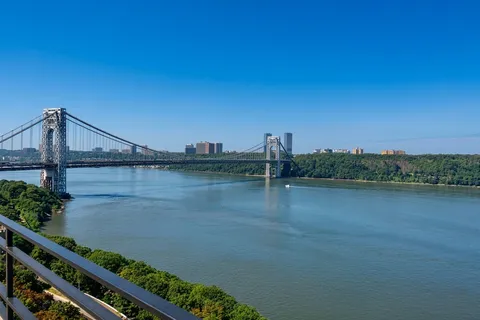 $550,000 | 250 Cabrini Boulevard, Unit 9E | Hudson Heights