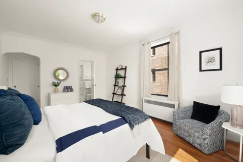 $360,000 | 3875 Waldo Avenue, Unit 4E | Fieldston