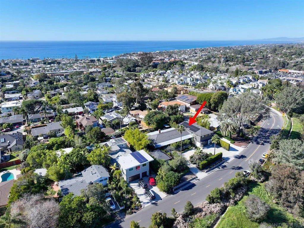 $4,995,000 | 554-556 Stratford Drive, Encinitas, CA 92024