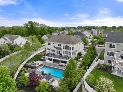 $2,650,000 | 17 Walnut Hill Lane, Cohasset, MA 02025