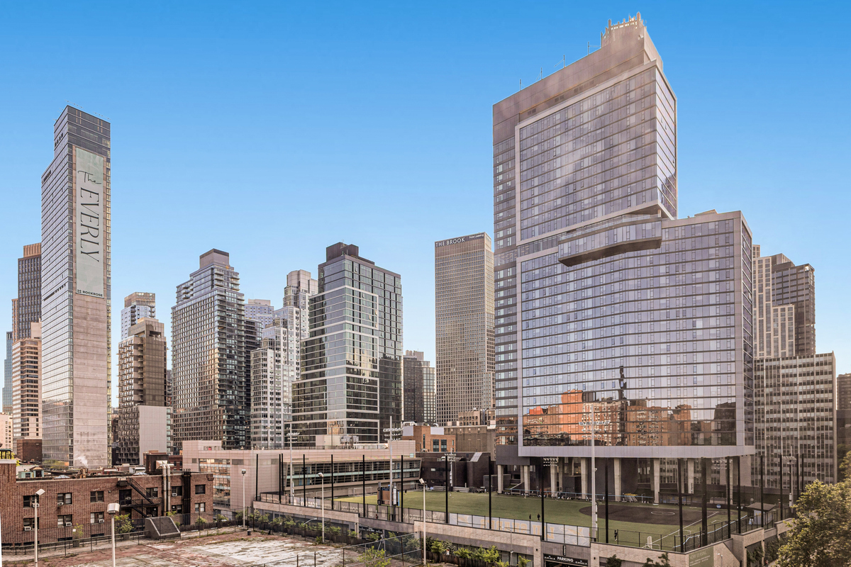 135 Ashland Place, Unit 8B Brooklyn, NY 11201 - Photo 1 of 16