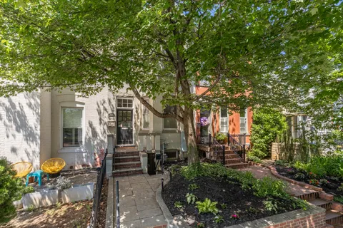 $1,350,000 | 502 12th Street Northeast, Washington, DC 20002