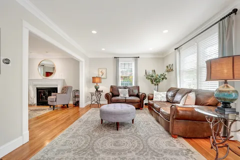 $1,265,000 | 2 Heritage Lane, Saugus, MA 01906